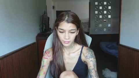 vinkitinkii online show from April 3, 2026, 6:22 am