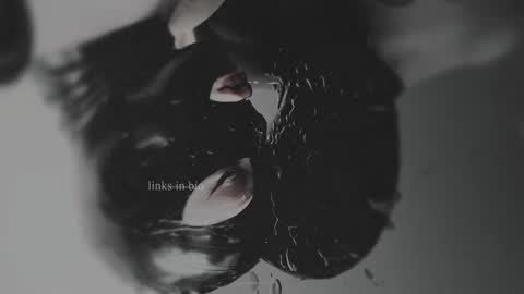 Diva Silvia online show from February 2, 2025, 11:30 am