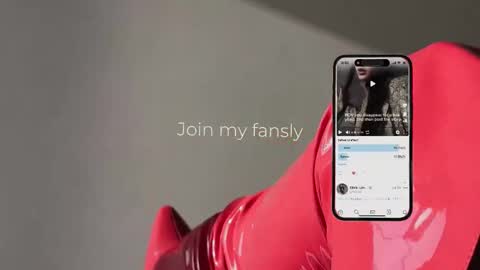 Diva Silvia online show from November 17, 2025, 4:13 pm