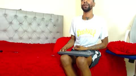 vinzent_lafed_ online show from January 15, 2026, 7:57 am