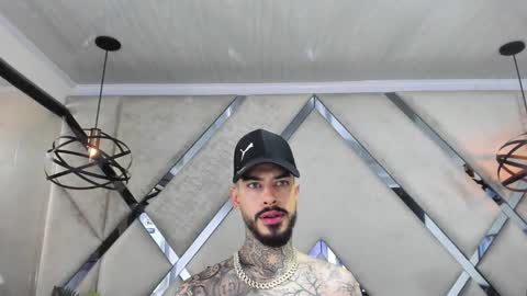 ---Vinzen--- online show from September 12, 2025, 5:24 pm