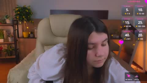 Snapshot of viola__shy chatting on May 17, 2026, 8:16 pm Viola online show from May 17, 2026, 8:16 pm