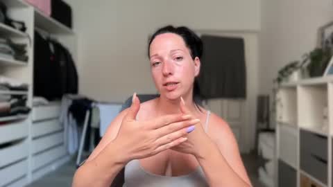 Vio online show from June 21, 2026, 4:31 pm
