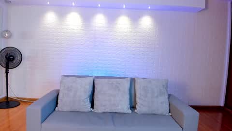 Snapshot of violeet_scott chatting on March 6, 2025, 5:00 pm Violett Everyday From 0530 to 1430 Col Time online show from March 6, 2025, 5:00 pm