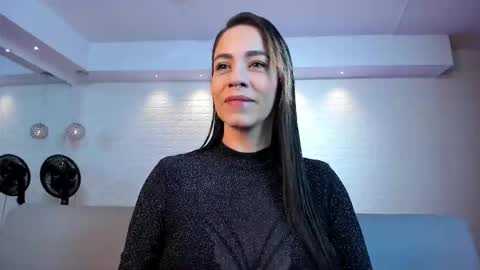 Snapshot of violeet_scott chatting on November 21, 2025, 10:36 am Violett Everyday From 0530 to 1430 Col Time online show from November 21, 2025, 10:36 am