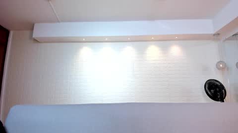 Snapshot of violeet_scott chatting on November 22, 2025, 10:36 am Violett Everyday From 0530 to 1430 Col Time online show from November 22, 2025, 10:36 am