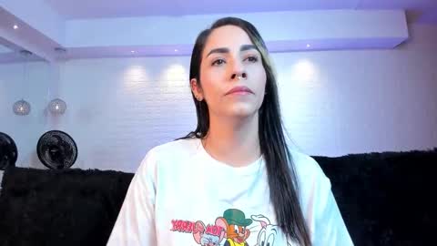 Snapshot of violeet_scott chatting on December 2, 2025, 10:42 am Violett Everyday From 0530 to 1430 Col Time online show from December 2, 2025, 10:42 am
