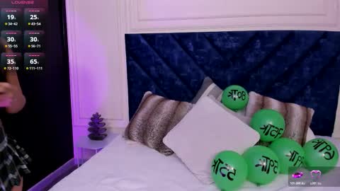 Violet online show from March 17, 2026, 6:44 pm