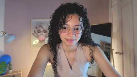 violet__15 online show from July 6, 2026, 12:02 pm