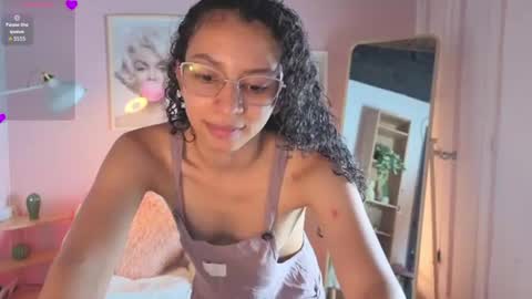 violet__15 online show from July 10, 2026, 3:58 pm