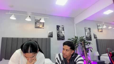 Violet and Myers online show from November 18, 2025, 11:25 am