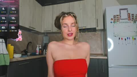 Violet online show from January 13, 2025, 2:11 pm