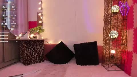 violet online show from January 30, 2025, 8:31 pm