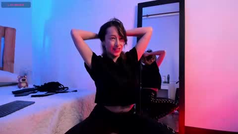 Violet Jones online show from September 15, 2025, 3:01 pm