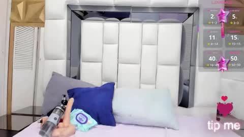 violet_milleer online show from January 16, 2026, 7:18 pm