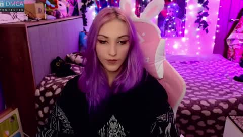 Snapshot of violet_noir_ chatting on January 24, 2025, 7:08 am Deya online show from January 24, 2025, 7:08 am