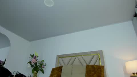 Mary online show from June 11, 2026, 7:01 pm