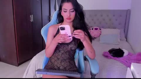  Violet  online show from July 19, 2026, 5:38 pm