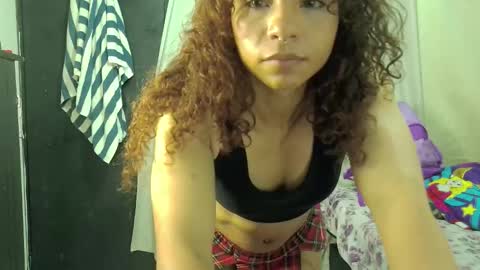 Snapshot of violet_smmithh chatting on February 22, 2026, 12:56 am Violet online show from February 22, 2026, 12:56 am