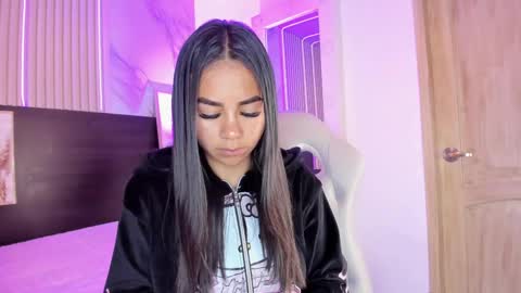 Violeta online show from February 20, 2025, 11:32 pm