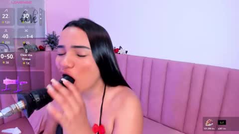 Snapshot of violet_vintage chatting on November 14, 2025, 8:18 pm Violet online show from November 14, 2025, 8:18 pm