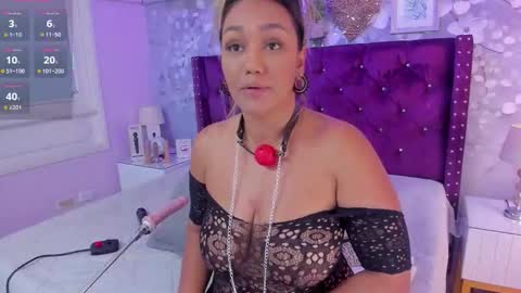 violeta_medina online show from September 19, 2025, 9:00 am