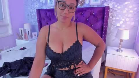 violeta_medina online show from September 26, 2025, 10:19 am