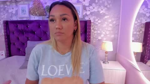 violeta_medina online show from October 7, 2025, 9:28 am