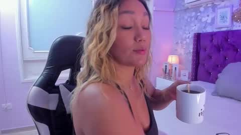 violeta_medina online show from October 15, 2025, 9:20 am