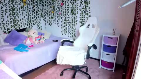 Violeta online show from December 2, 2024, 5:37 pm