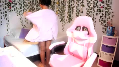 Violeta online show from October 3, 2025, 3:42 pm