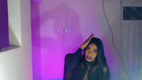 Snapshot of violeta_r_01 chatting on June 21, 2026, 4:48 am violeta_r_01 online show from June 21, 2026, 4:48 am