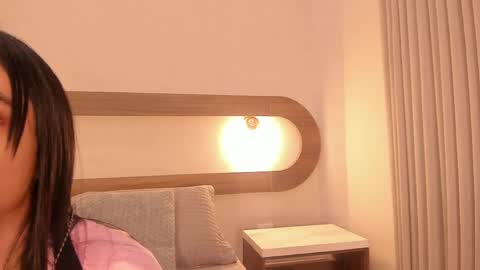 Snapshot of violeta_sum chatting on June 3, 2026, 12:30 pm Violeta Sum online show from June 3, 2026, 12:30 pm