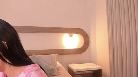 Snapshot of violeta_sum chatting on June 4, 2026, 12:33 pm Violeta Sum online show from June 4, 2026, 12:33 pm