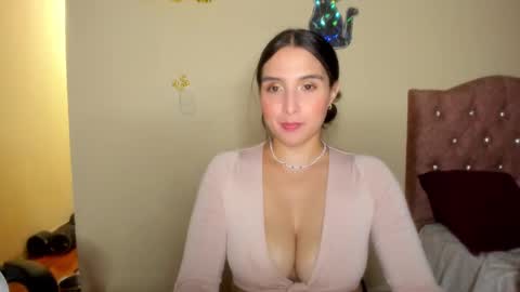 Jimena online show from September 11, 2025, 2:11 am