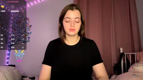 Snapshot of violetamelia chatting on April 28, 2026, 4:56 pm Eva online show from April 28, 2026, 4:56 pm