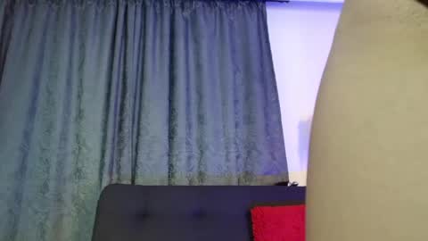 Snapshot of violetarainn chatting on September 29, 2025, 4:12 pm Violeta online show from September 29, 2025, 4:12 pm