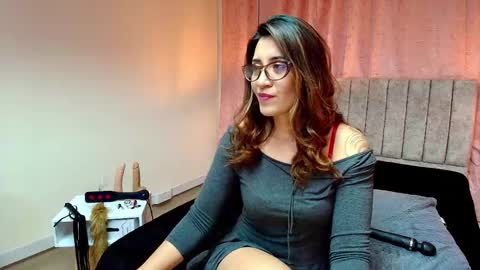 VIOLETA online show from March 10, 2025, 8:45 pm