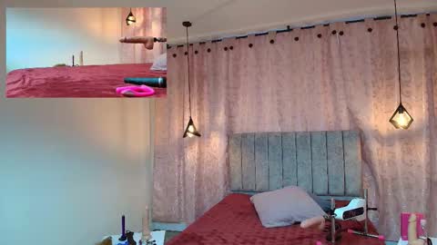 VIOLETA online show from November 29, 2025, 12:41 pm