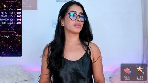 Snapshot of violetasotter chatting on December 30, 2024, 3:13 pm Violeta online show from December 30, 2024, 3:13 pm