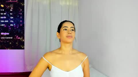 Violeta online show from April 18, 2026, 12:09 pm