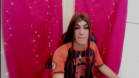 Violett online show from November 23, 2025, 5:51 am