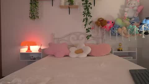 violeth___ online show from May 27, 2026, 1:08 pm