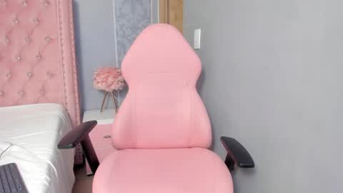 VIOLETA online show from February 11, 2025, 1:20 am