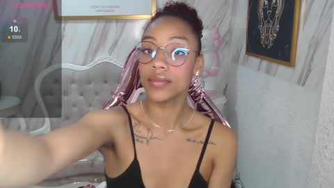 violeth_b online show from January 10, 2025, 3:37 pm