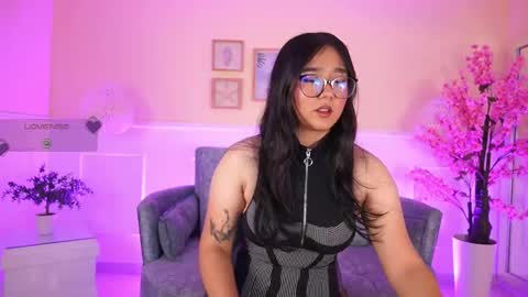 Snapshot of violetjonesx chatting on May 15, 2026, 11:39 am violetjonesx online show from May 15, 2026, 11:39 am
