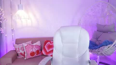 Snapshot of violetjonesx chatting on June 13, 2026, 11:41 am violetjonesx online show from June 13, 2026, 11:41 am