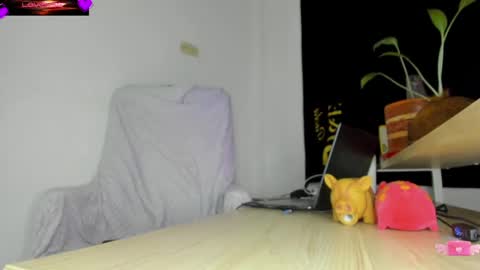 violetparkker online show from April 20, 2026, 2:03 am