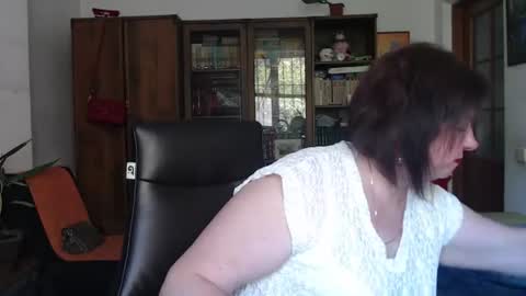 Snapshot of violetpulse chatting on July 1, 2026, 9:44 am violetpulse online show from July 1, 2026, 9:44 am