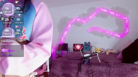   online show from September 27, 2025, 7:35 am